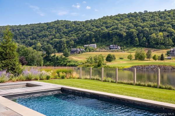 292 Wood Duck RD, Amenia, NY 12501