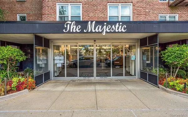 110-20 71st AVE #319, Forest Hills, NY 11375