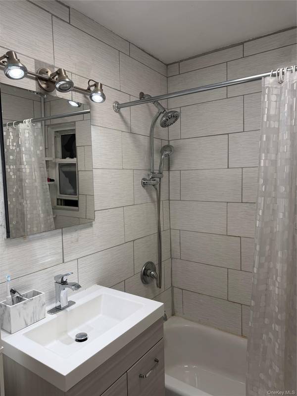 4727 Matilda AVE, Bronx, NY 10470