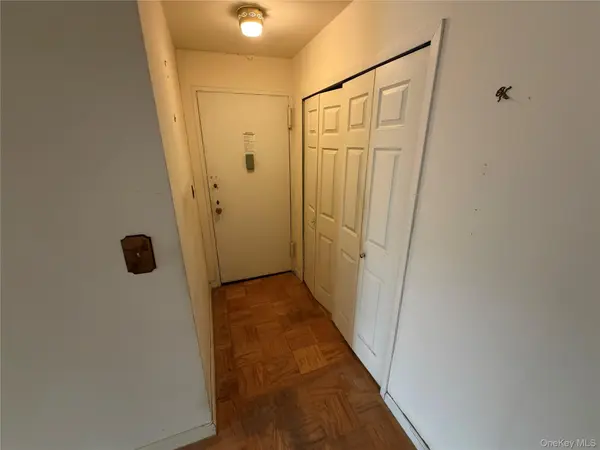 70-25 Yellowstone BLVD #3H, Forest Hills, NY 11375