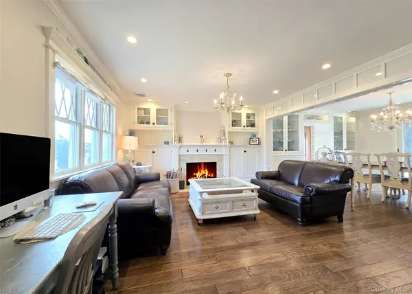 410 Greene AVE, Sayville, NY 11782