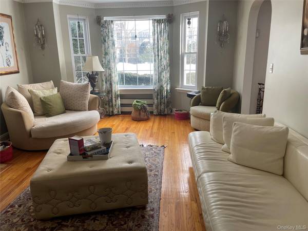 315 Maryland AVE, Freeport, NY 11520