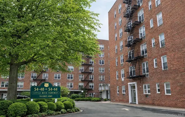 54-40 Little Neck Pkwy #6M, Little Neck, NY 11362