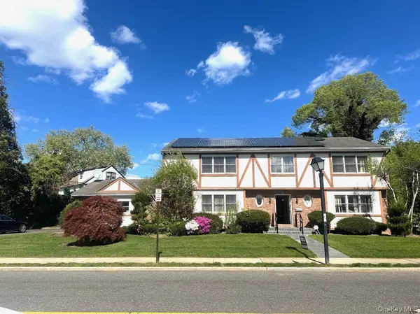 28 Polo RD, Great Neck, NY 11023