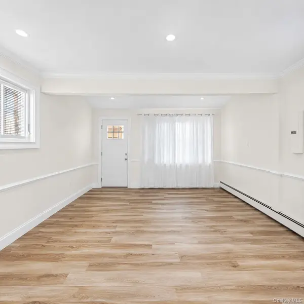 5 James ST, East Rockaway, NY 11518