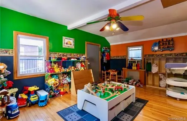 133 W 195th ST, Bronx, NY 10468