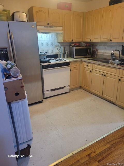 14421 230th PL, Rosedale, NY 11413