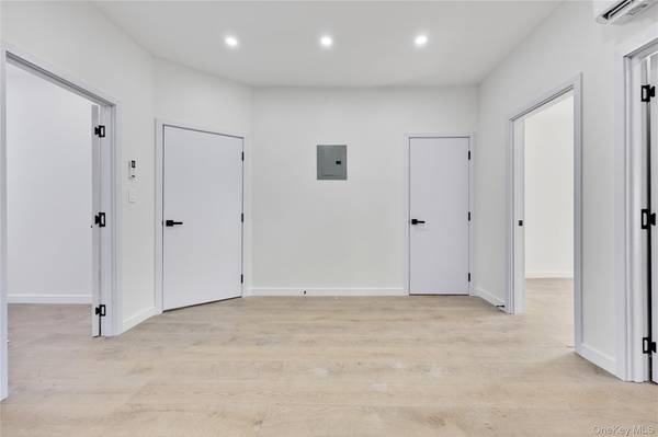 962 east 221 ST, Bronx, NY 10469