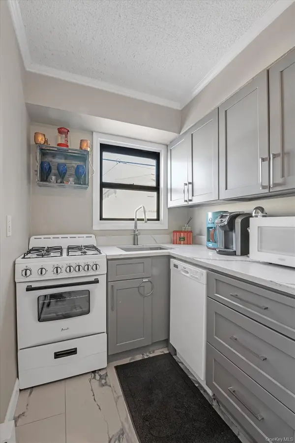 65 W Broadway #6A, Long Beach, NY 11561