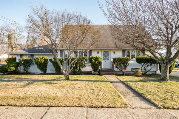 1 Salem, Hicksville, NY 11801