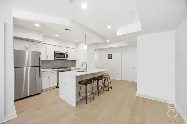 23-23 30th RD #3A, Astoria, NY 11102