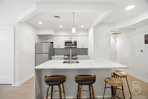 23-23 30th RD #3A, Astoria, NY 11102