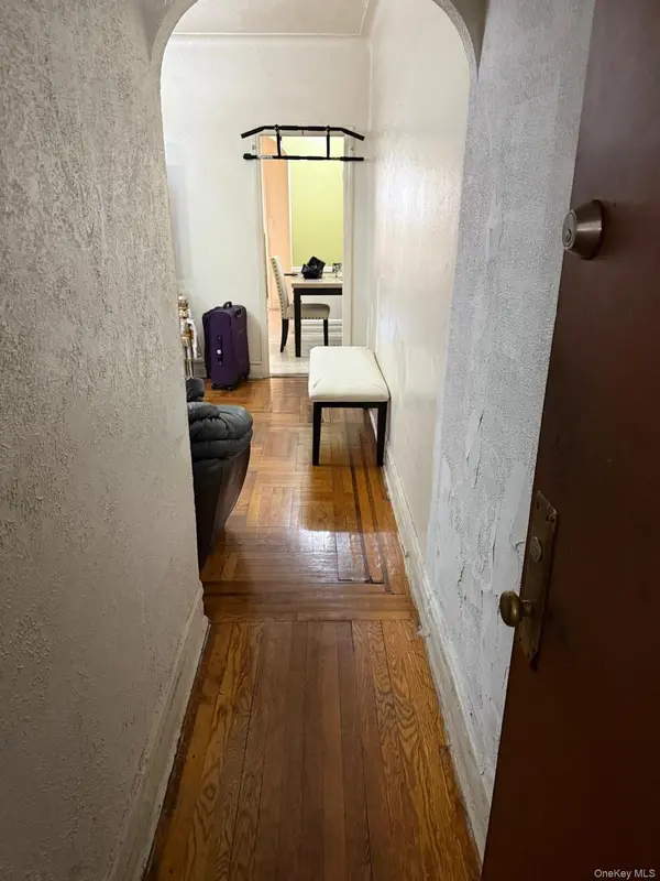 1972 Ellis AVE, Bronx, NY 10472