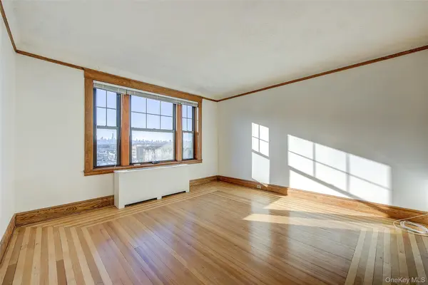 33-11 82nd ST #51, Jackson Heights, NY 11372