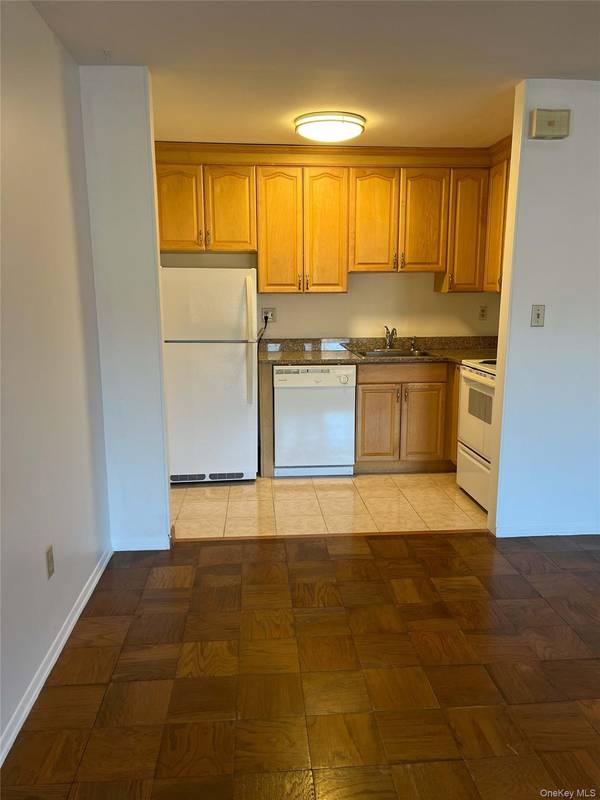 1840 Crompond RD #9B7, Peekskill, NY 10566