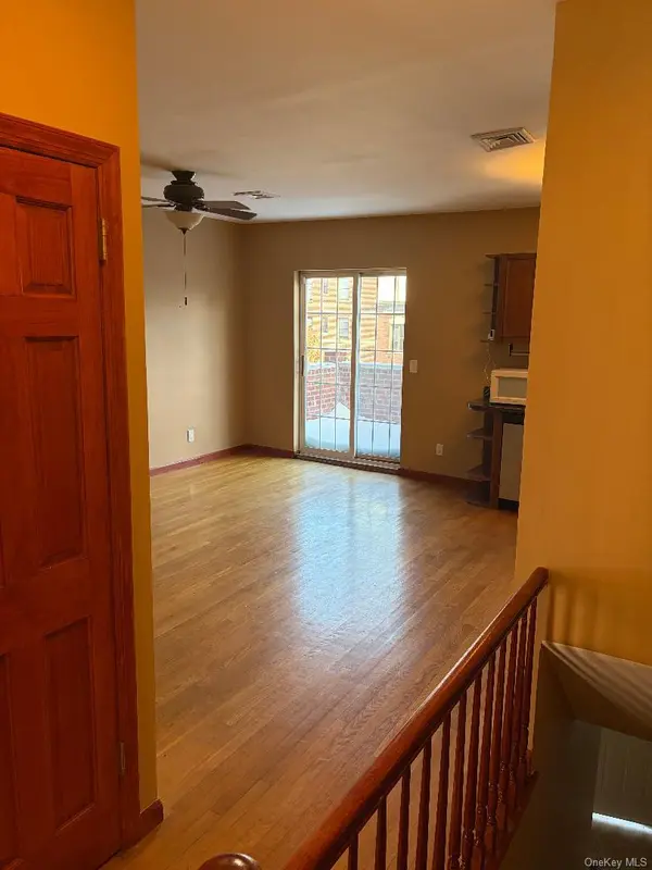 3014 31st AVE, Astoria, NY 11106