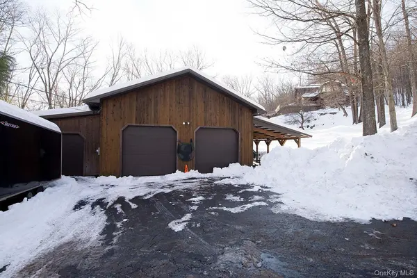1644 Lakes RD, Greenwood Lake, NY 10950