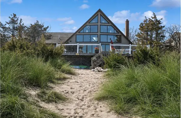 171 Harbor Beach RD, Mount Sinai, NY 11766