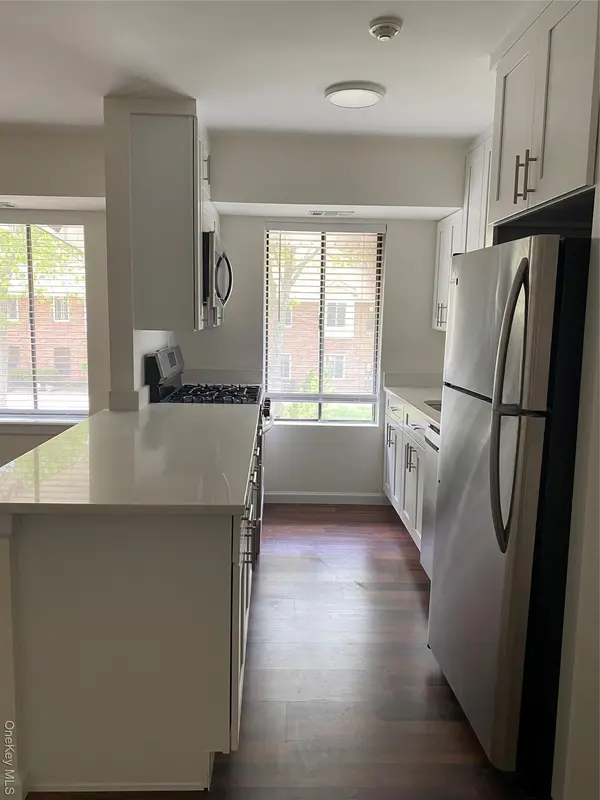 1 pueblo CT #p1, Coram, NY 11727