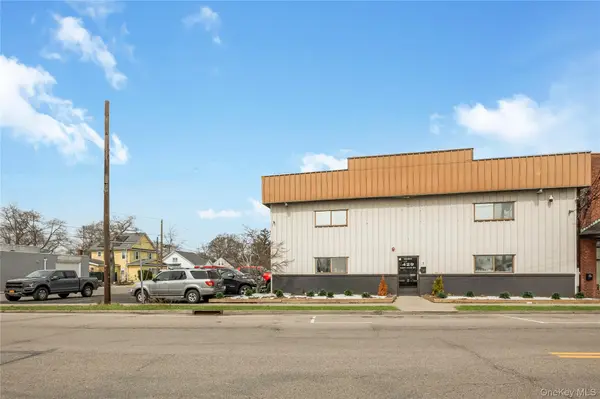 429 W Main ST, Patchogue, NY 11772