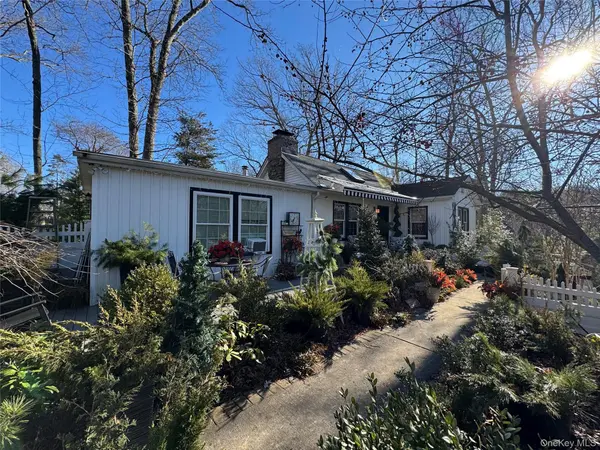 136 Beach RD, Wading River, NY 11792
