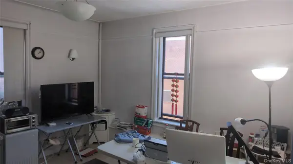 136-39 41st AVE #5D, Flushing, NY 11355