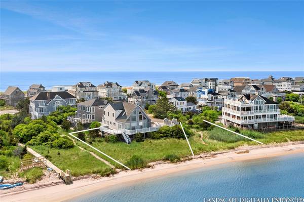 8 Dune LN, Westhampton Dunes, NY 11978