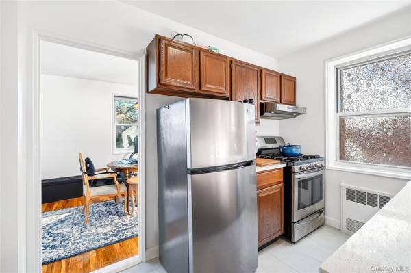 609 Palmer RD #5L, Yonkers, NY 10701