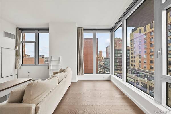 13327 39th AVE #3H, Flushing, NY 11354