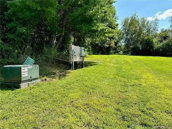 8 yellow city rd, Amenia, NY 12501