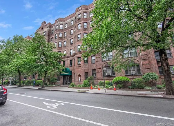 34-24 82nd. ST #1N, Jackson Heights, NY 11372