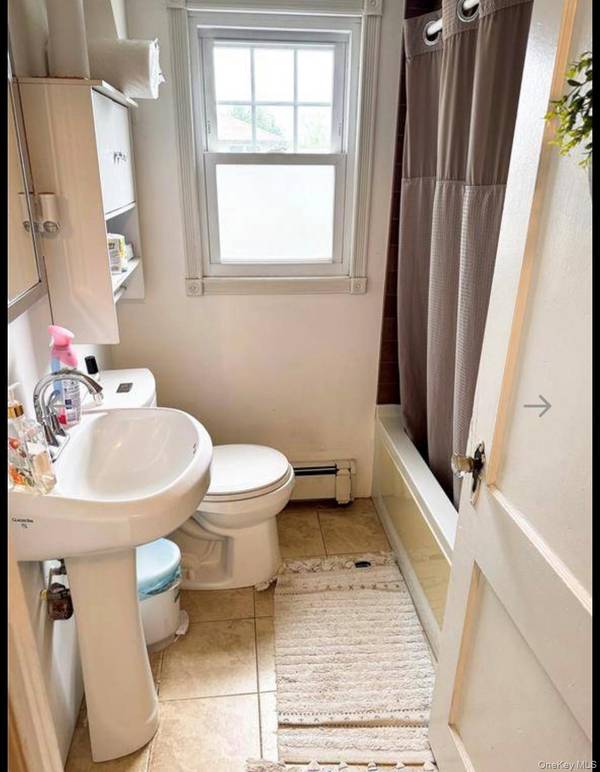 131 E Alhambra AVE, Lindenhurst, NY 11757