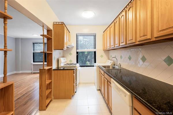 76-12 Ditmars BLVD #B3, East Elmhurst, NY 11370