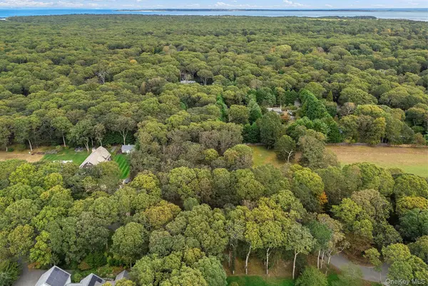 43 Briarcroft DR, East Hampton, NY 11937