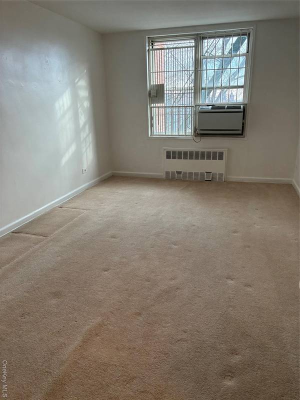 1430 Thieriot AVE #5L, Bronx, NY 10460