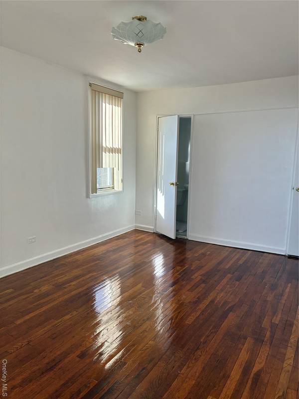 1430 Thieriot AVE #5L, Bronx, NY 10460