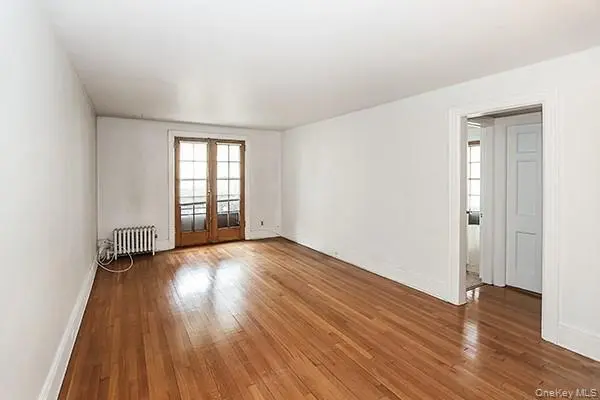 1 Ascot Ridge #1A, Great Neck, NY 11021