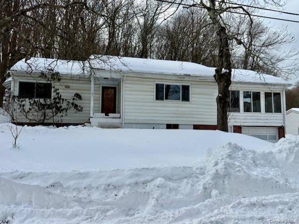 7 Christopher AVE, Highland, NY 12528