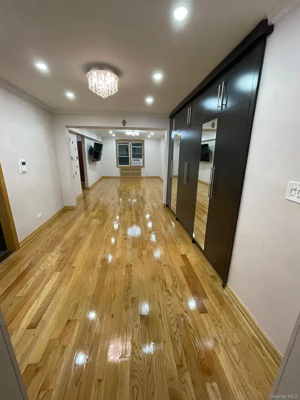 105-25 65th AVE #5G, Forest Hills, NY 11375