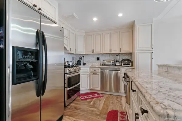 109 Beach 61st ST #77A, Arverne, NY 11692