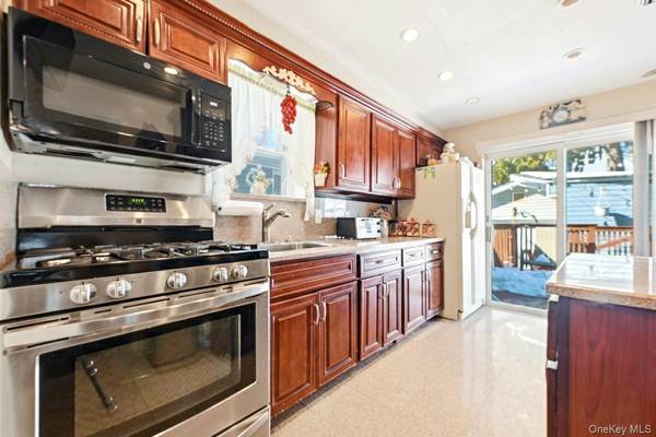 8918 239th ST, Bellerose, NY 11426