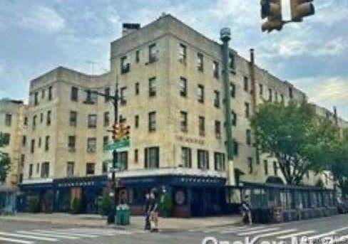 21-78 35 ST #5F, Astoria, NY 11105