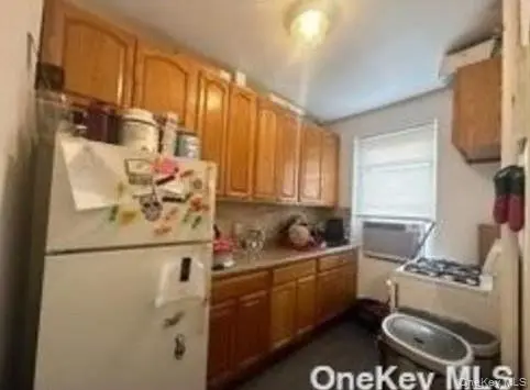 21-78 35 ST #5F, Astoria, NY 11105