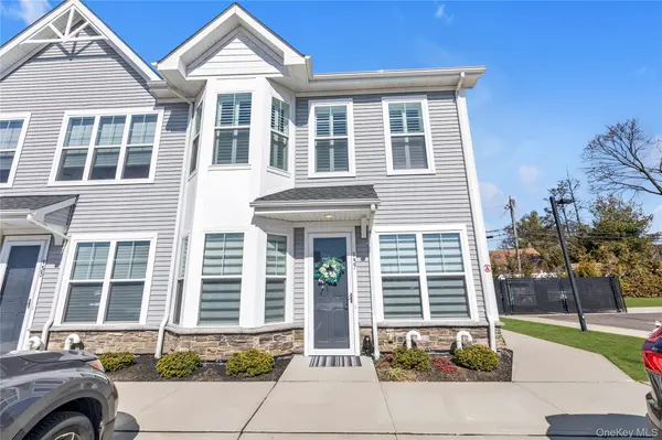 137 Emanuel WAY, East Meadow, NY 11554