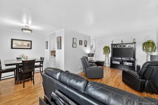 1300 Midland AVE #A50, Yonkers, NY 10704