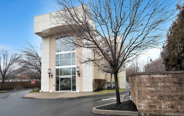 214 Wall ST #1, Huntington, NY 11743