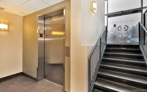 214 Wall ST #1, Huntington, NY 11743