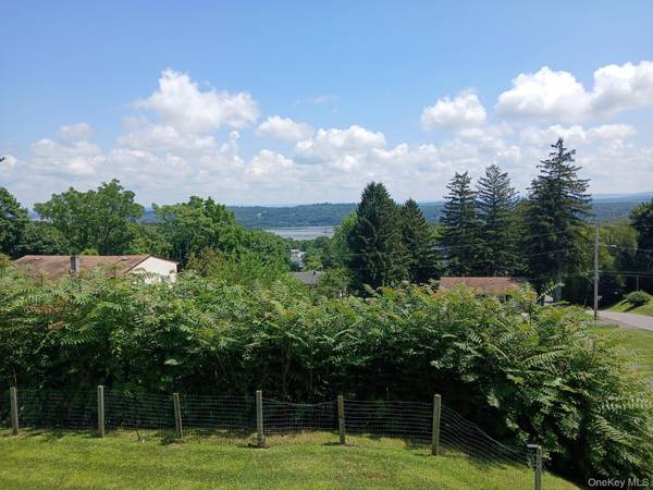 51 Orchard ST, Marlboro, NY 12542