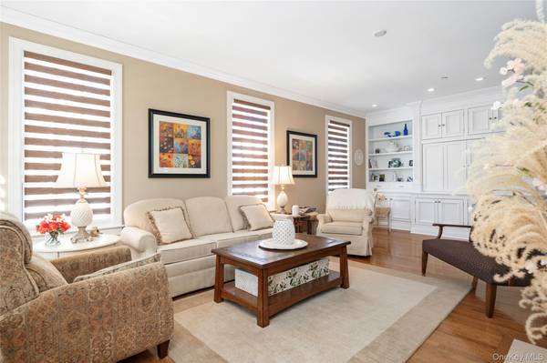 15 Cowdrey ST, Warwick, NY 10990