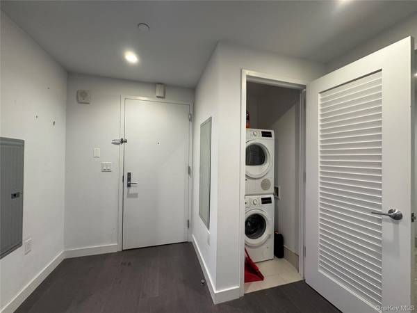 13103 40th RD #10H, Flushing, NY 11354